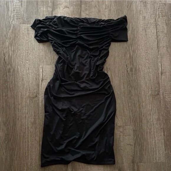 Elegant Black Bodycon Dress - Picture 1 of 3